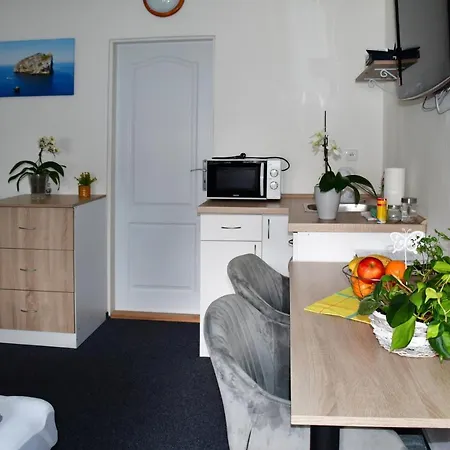 Na Utesu Apartment
